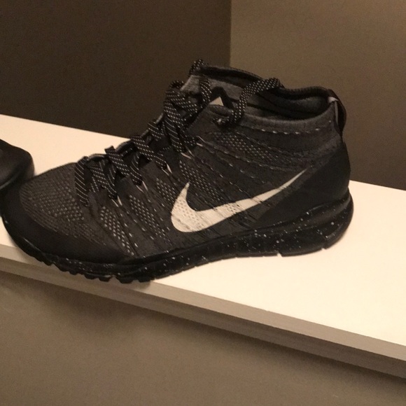 Nike Fly knit Chukka - Picture 2 of 8